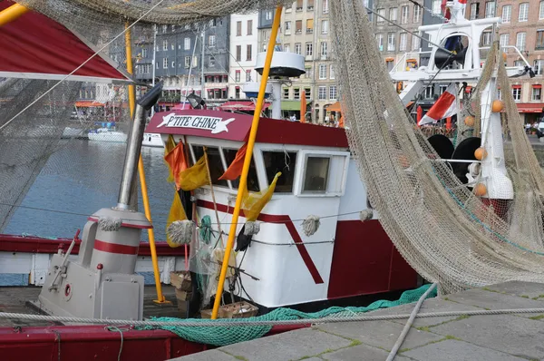 Hamnen i honfleur i normandie — Stockfoto
