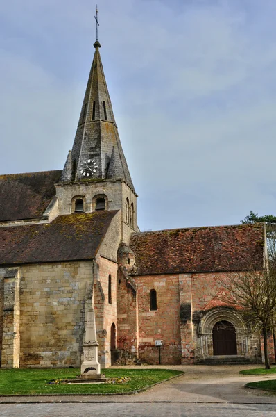 Francia, la iglesia de Gaillon sur Montcient en Les Yvelines —  Fotos de Stock