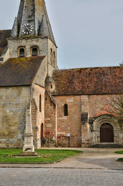 Francia, la iglesia de Gaillon sur Montcient en Les Yvelines —  Fotos de Stock