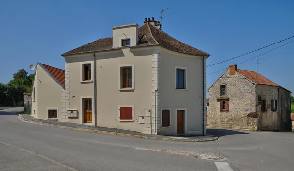 França, a aldeia de Oinville sur Montcient — Fotografia de Stock