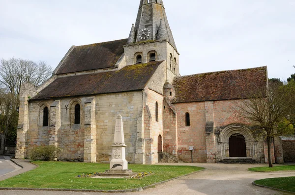 Franciaország, az egyház gaillon sur montcient les Yvelines — Stock Fotó