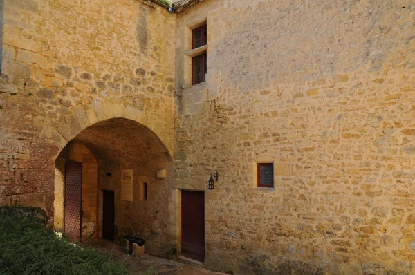 Perigord, 도르도뉴의 그림 같은 fenelon 성 — 스톡 사진
