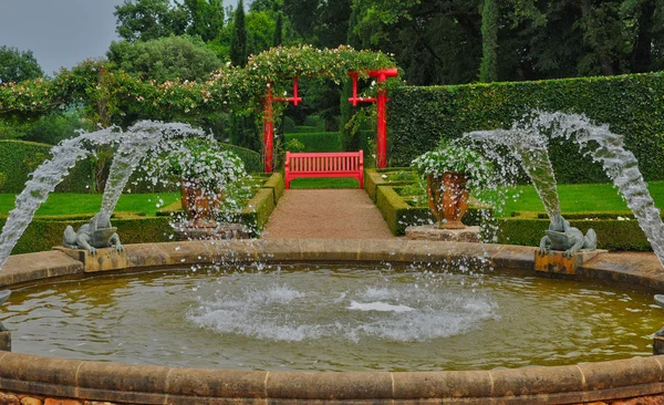 法国，多尔顿城风景如画的Jardins du Manoir d Eyrignac — 图库照片