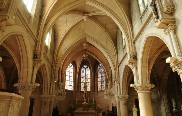 Франция, интерьер церкви Виньи в Валь-д "Уаз — стоковое фото