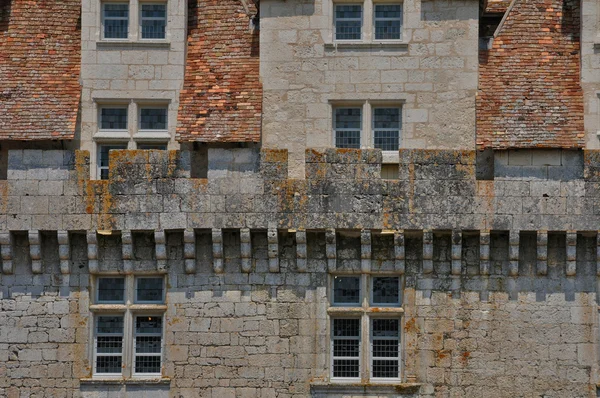 佩里戈尔，如诗如画的多尔多涅省的 monbazillac 城堡 — 图库照片