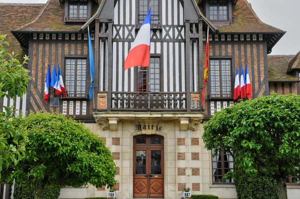 Frankrike, stadshuset i deauville i normandie — Stockfoto