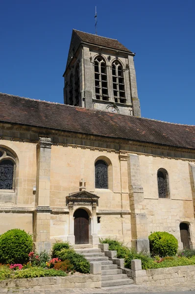 Franciaország, a régi templom pezsgő sur oise — Stock Fotó