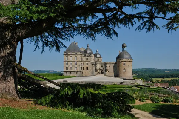ฝรั่งเศส ปราสาท Hautefort ใน Dordogne — ภาพถ่ายสต็อก