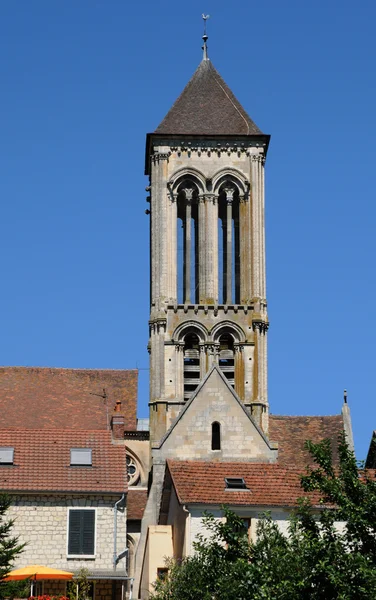 França, a antiga igreja de Champagne sur Oise — Fotografia de Stock