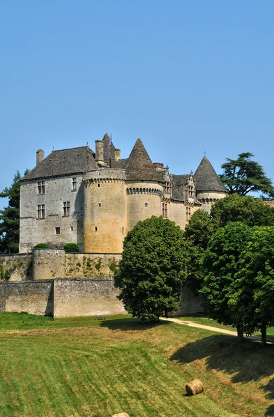 Франция, живописный замок Фенелон в Дордоне — стоковое фото