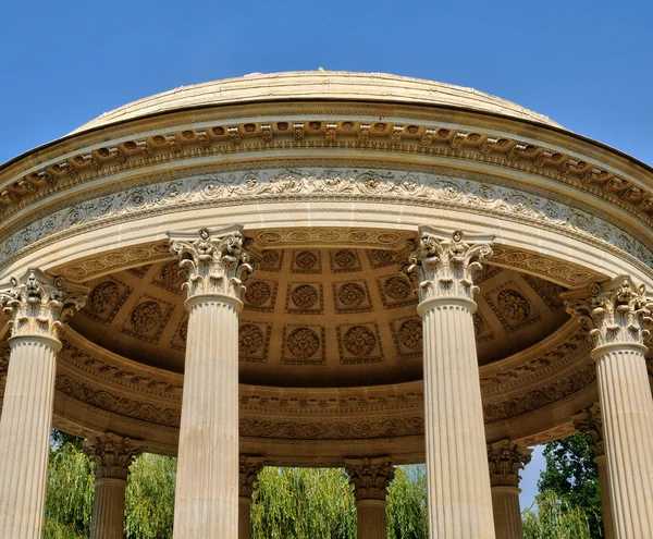 France, the temple of love in the park of Versailles Palace — Stock Photo, Image
