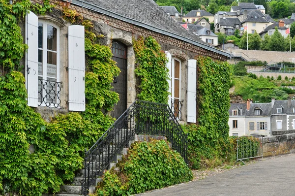 Francia, ciudad de Terrasson Lavilledieu en Dordoña — Foto de Stock
