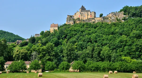 Frankrike, pittoreska slottet av castelnaud i dordogne — Stockfoto