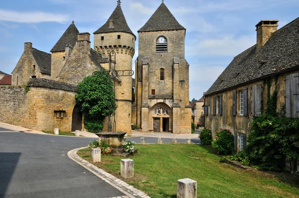 法国的圣热涅斯多尔多涅省风景如画的村庄里 — 图库照片