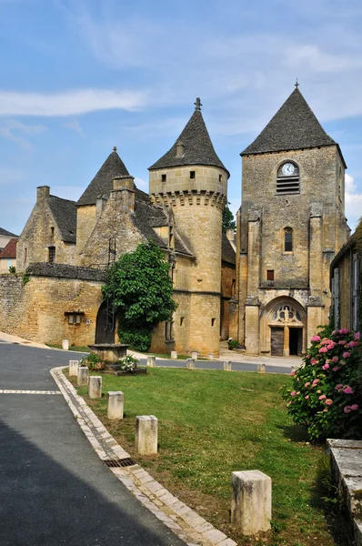 Francia, pintoresco pueblo de Saint Genies en Dordoña —  Fotos de Stock