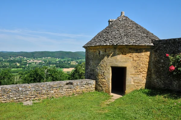 Франція, мальовничий замок fenelon в Дордонь — стокове фото