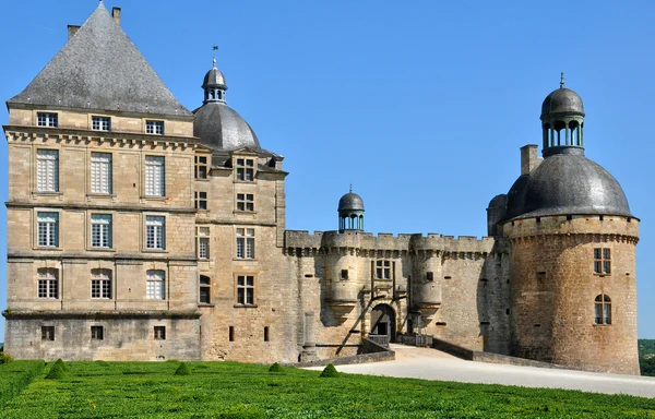 França, castelo de Hautefort em Dordonha — Fotografia de Stock