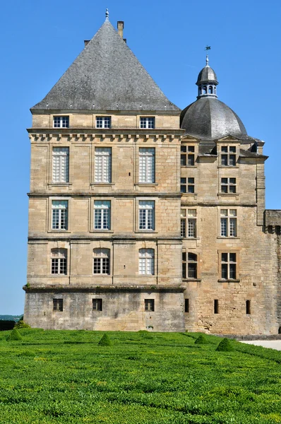 Francia, castillo de Hautefort en Dordoña — Foto de Stock