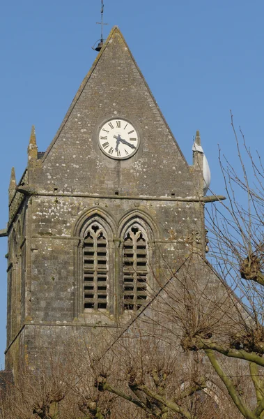 Kostel pouhé eglise sainte v normandie — Stock fotografie