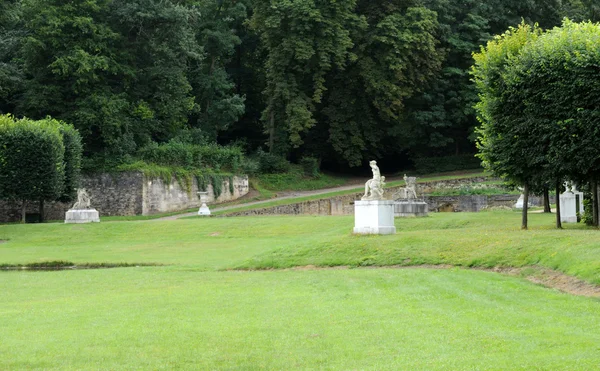 Francja, pomnik w parku klasycznego marly le Roi — Zdjęcie stockowe