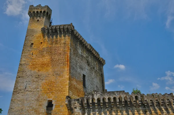 Perigord, il pittoresco castello di Commarque in Dordogna — Foto Stock