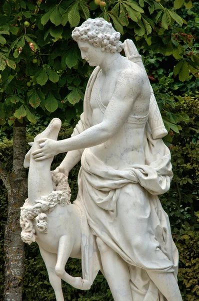 Francia, statua nel parco del Palazzo di Versailles — Foto Stock