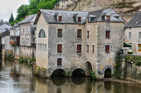 フランス、ドルドーニュ県・ テラソン ラヴィルデューの都市 — ストック写真