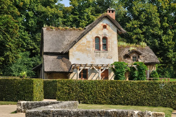 Hameau de la Reine dans le parc du château de Versailles — Photo