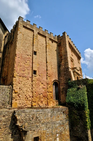 Francia, pintoresco castillo de Biron en Dordoña — Foto de Stock
