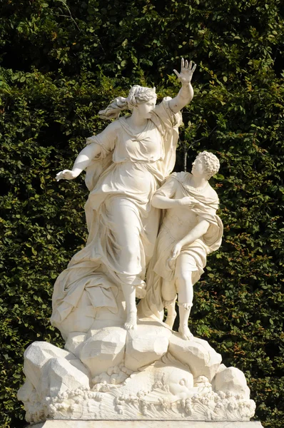Francia, estatua en el parque del Palacio de Versalles —  Fotos de Stock