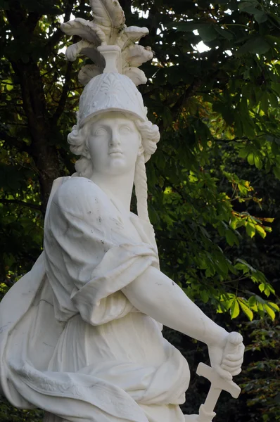 Frankrike, statue i Versailles slottsparken – stockfoto