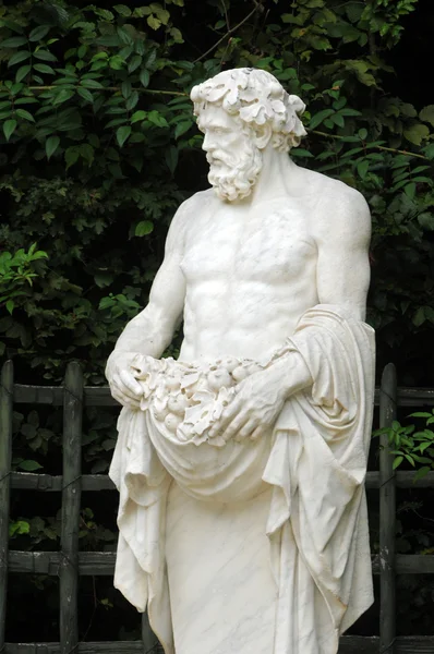 France, statue in the Versailles Palace park — Stock Photo, Image