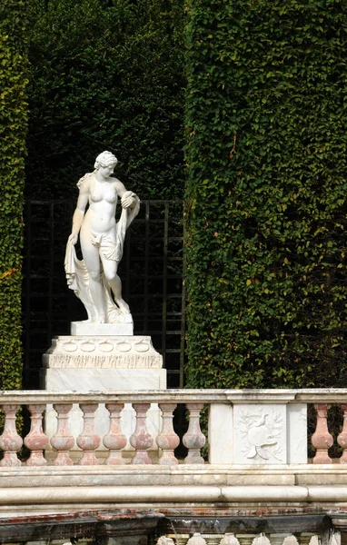 프랑스, 돔 그로브 공원의 베 르 사 이유 궁전에서 — 스톡 사진