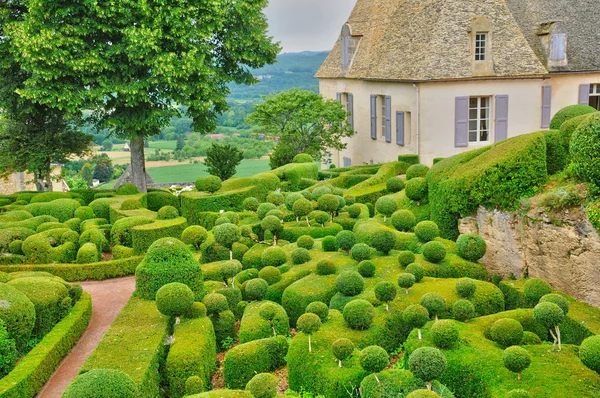 Francia, pintoresco jardín de Marqueyssac en Dordoña —  Fotos de Stock