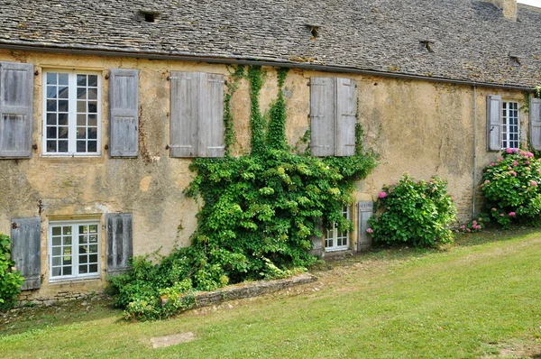 Франция, живописная деревня Сен-Жени в Дордони — стоковое фото