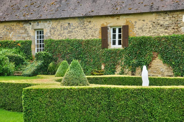 France, picturesque Jardins du Manoir d Eyrignac in Dordogne — Stock Photo, Image