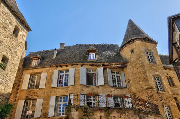 Frankrijk, schilderachtige stad van sarlat la caneda in dordogne — Stockfoto