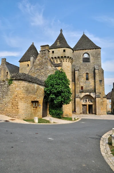 França, pitoresca aldeia de Saint Genies em Dordogne — Fotografia de Stock