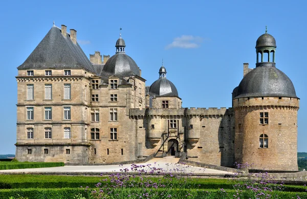 Франция, замок Отфор в Дордоне — стоковое фото