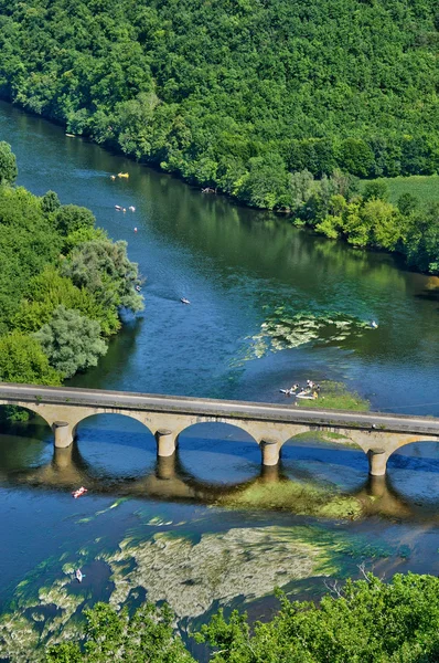 Perigord, a pitoresca ponte de Castelnaud em Dordonha — Fotografia de Stock