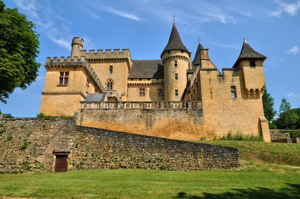 Francia, pintoresco castillo de Puymartin en Dordoña — Foto de Stock