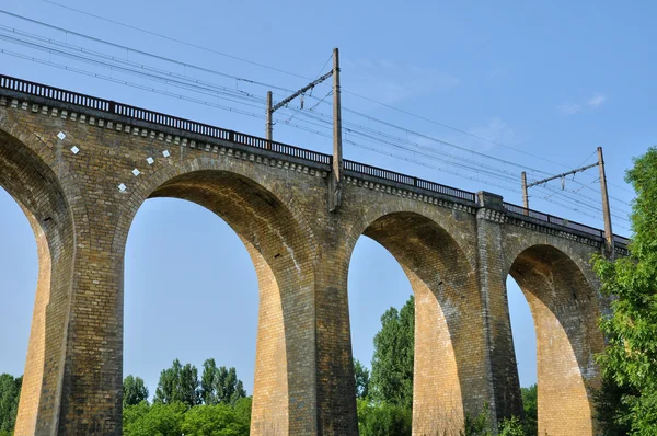 França, velho viaduto em Souillac — Fotografia de Stock