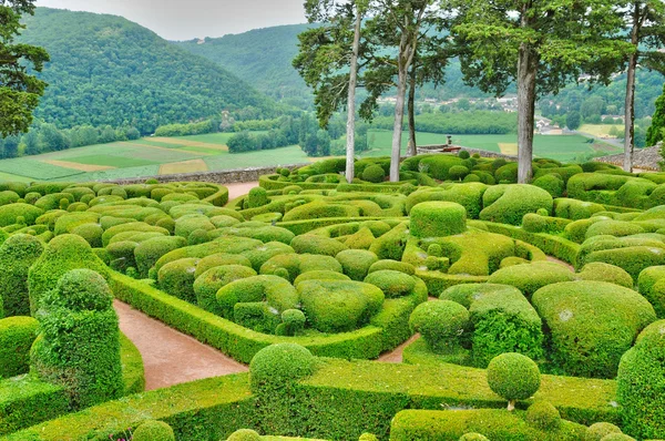 法国多尔多涅省的 marqueyssac 的风景如画的花园 — 图库照片