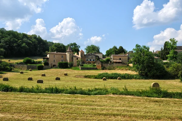 Francia, pittoresco villaggio di Lacapelle Biron — Foto Stock