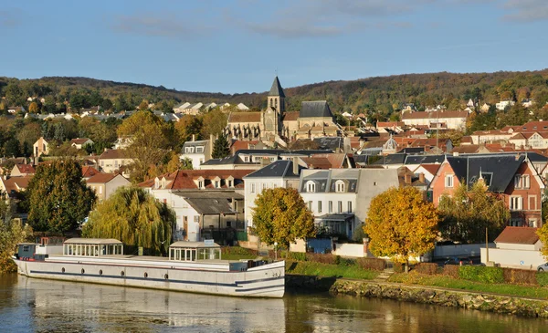 Ile de france, miasto triel sur niewodu — Zdjęcie stockowe