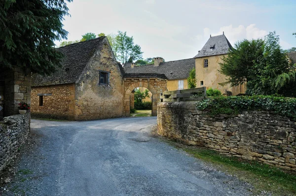 França, pitoresca aldeia de Saint Genies em Dordogne — Fotografia de Stock