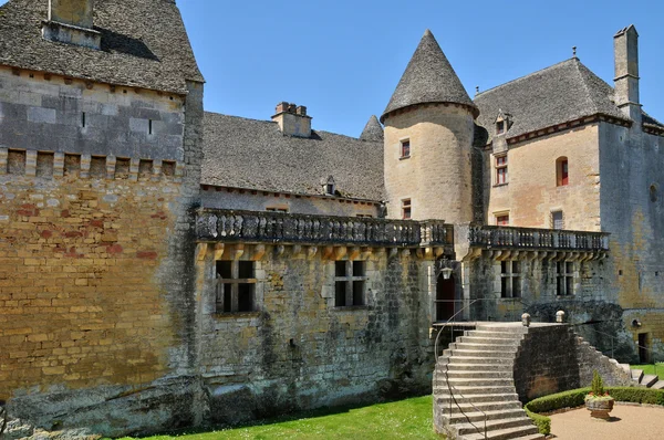 Francie, malebný hrad Fénelon v dordogne — Stock fotografie