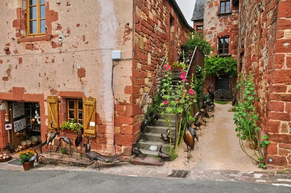 Francia, pittoresco villaggio di Collonges la Rouge — Foto Stock