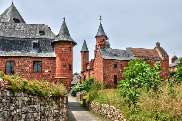 Francia, pittoresco villaggio di Collonges la Rouge — Foto Stock