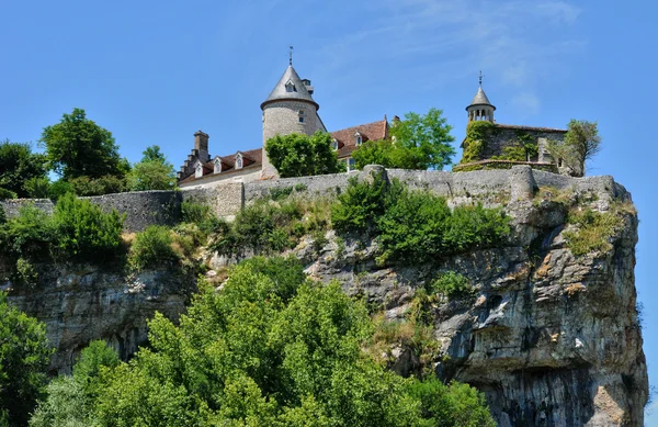 França, pitoresco castelo de Belcastel em Lacave — Fotografia de Stock